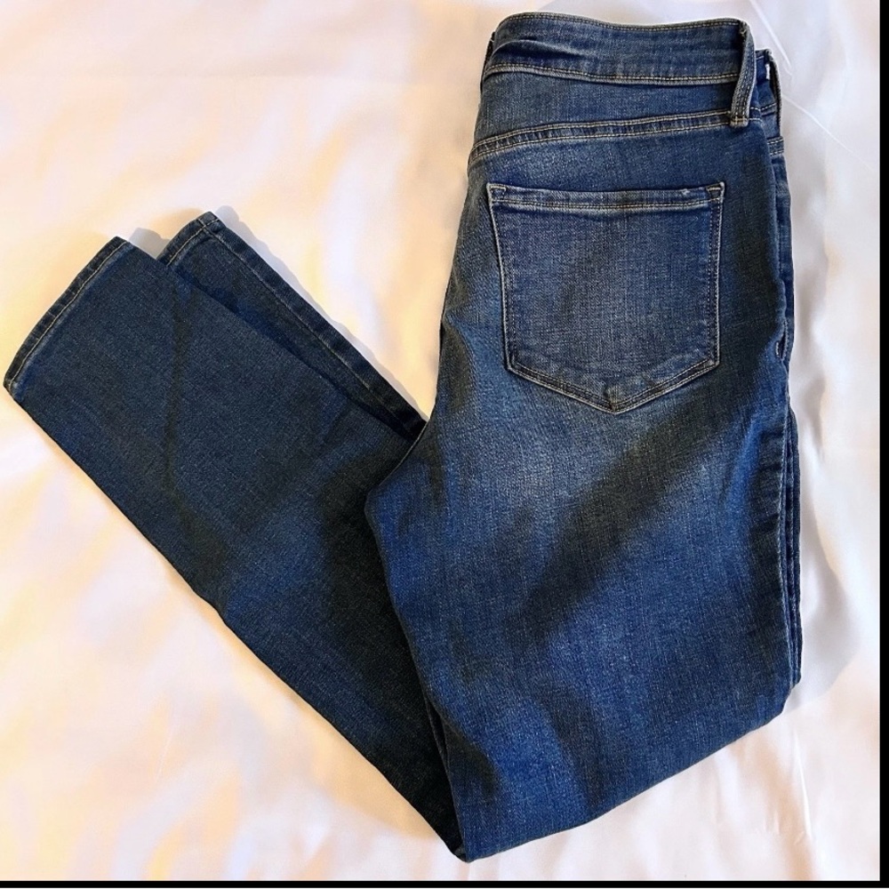 Old Navy Rockstar Super Slim High Rise Distressed Jeans Size 6